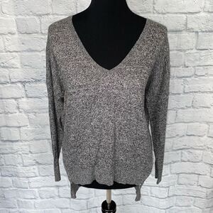 Express women XS  Longsleeve hi low v-cut sweater with zipper sides sz XS women